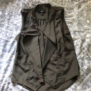 Lightweight flowy green vest